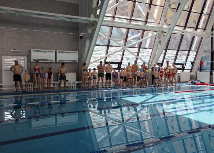 Для родителей и учеников вторых классов в бассейне прошёл «Праздник Нептуна»